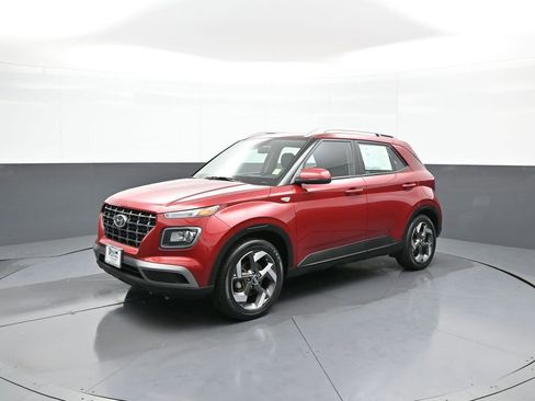Certified 2024 Hyundai Venue SEL FWD image 1