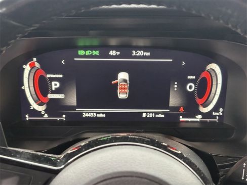 Used 2022 Nissan Pathfinder Platinum w/ Cargo Package image 14