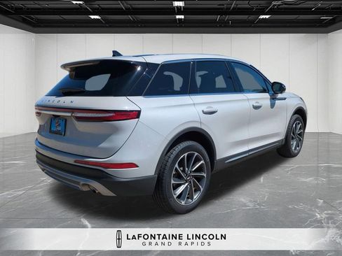 Certified 2023 Lincoln Corsair AWD w/ Equipment Group 101A image 5