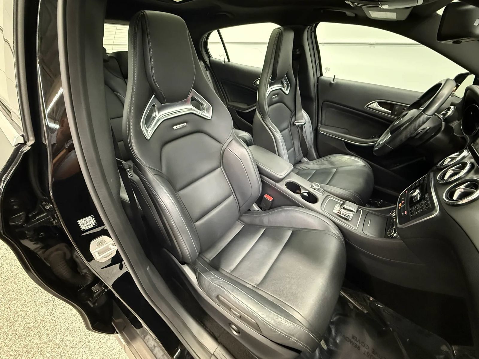 Used 2015 Mercedes-Benz GLA 45 AMG 4MATIC image 44