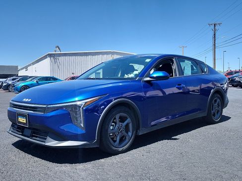 Used 2025 Kia K4 FWD image 1