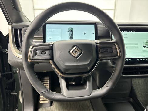 Used 2024 Rivian R1S Adventure AWD/4WD image 28