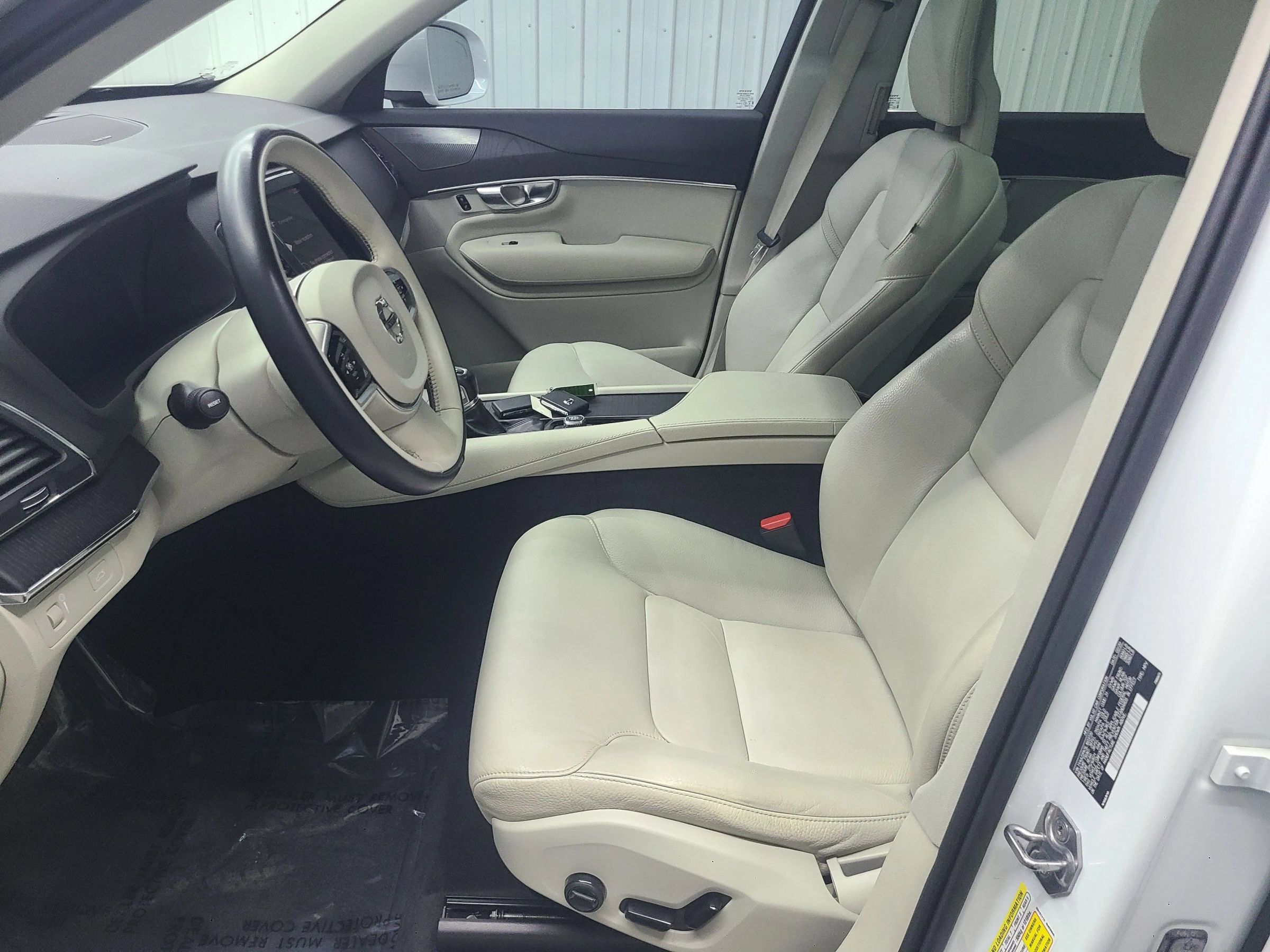 Used 2020 Volvo XC90 T6 Momentum AWD/4WD image 20