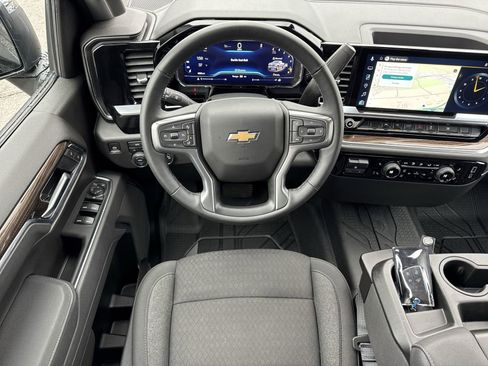 Used 2025 Chevrolet Silverado 1500 LT image 28