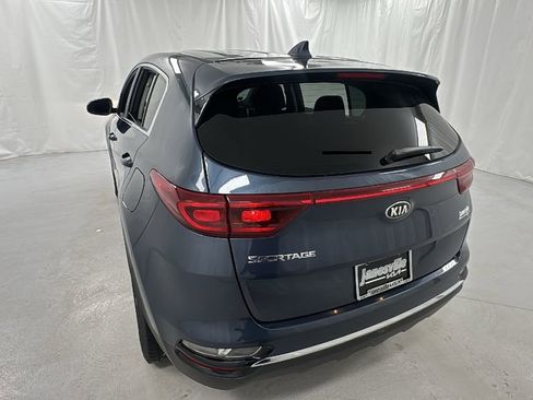 Used 2022 Kia Sportage LX image 5