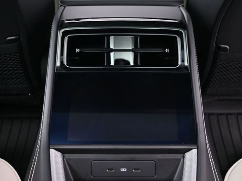 Certified 2026 Porsche Panamera 4 image 8