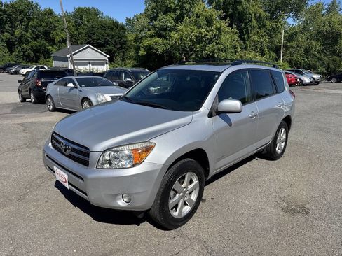 Used 2008 Toyota RAV4 Limited AWD/4WD image 4
