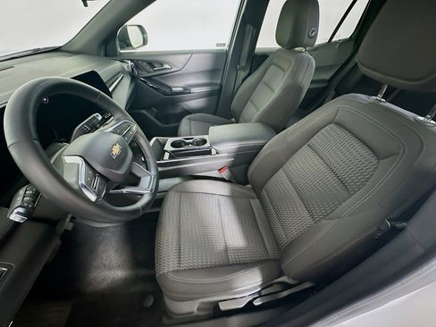 Used 2025 Chevrolet Equinox LT image 13