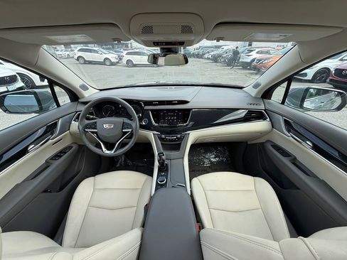 Used 2024 Cadillac XT6 Premium Luxury AWD/4WD image 23