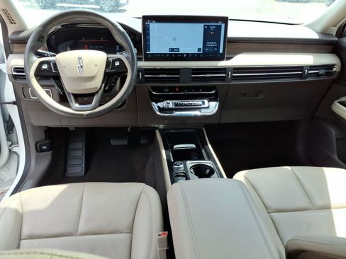 Used 2023 Lincoln Corsair Reserve w/ Equipment Group 201A AWD/4WD image 15