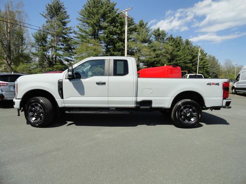 Used 2025 Ford F250 XL w/ STX Appearance Package AWD/4WD image 8