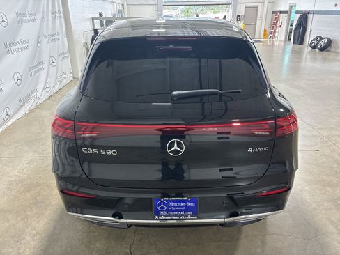 Used 2023 Mercedes-Benz EQS 580 4MATIC SUV image 4