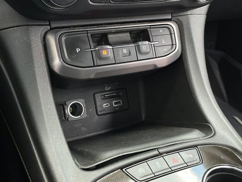 Used 2022 GMC Acadia AT4 w/ Technology Package AWD/4WD image 20