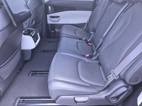 Used 2024 Kia Carnival SX Prestige FWD image 20