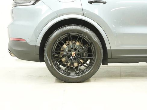 New 2026 Porsche Cayenne Coupe image 42