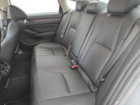 Used 2022 Honda Accord Touring image 13