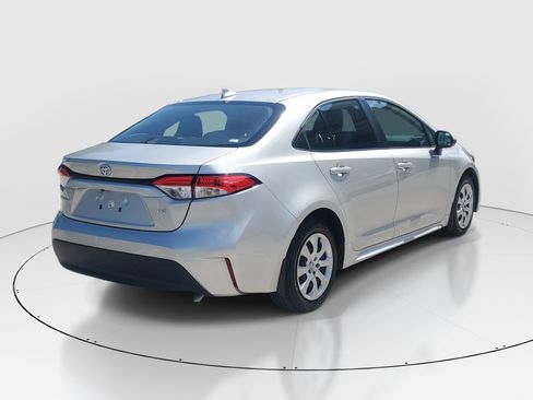 Certified 2025 Toyota Corolla LE FWD image 3