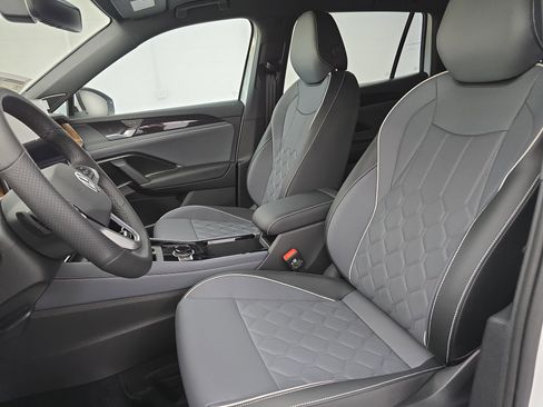 New 2026 Volkswagen Tiguan SEL R-Line AWD/4WD image 15
