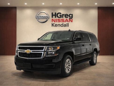 Used 2020 Chevrolet Suburban LT image 4