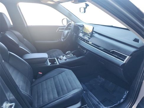 Used 2024 Mitsubishi Outlander SE image 49