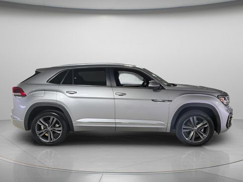 Certified 2021 Volkswagen Atlas Cross Sport SE w/ Panoramic Sunroof Package FWD image 4