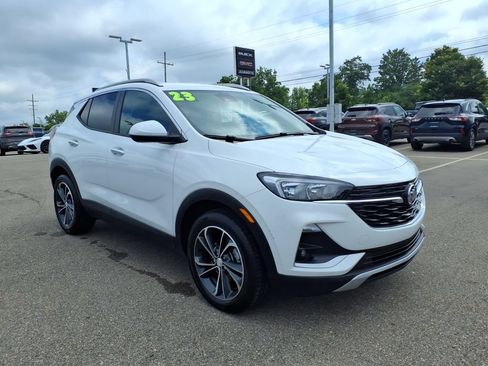 Certified 2023 Buick Encore GX Select w/ Safety Package II FWD image 3