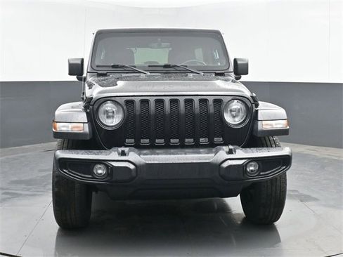 Used 2020 Jeep Wrangler Unlimited Sahara image 5