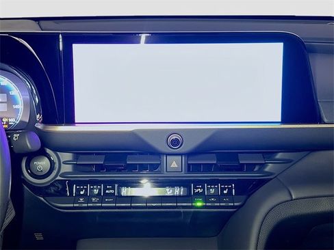 New 2026 Toyota Crown Signia image 9