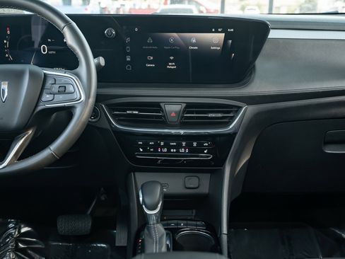 Used 2025 Buick Encore GX Avenir w/ Avenir Technology Package image 31