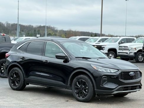 Certified 2024 Ford Escape Active AWD/4WD image 39