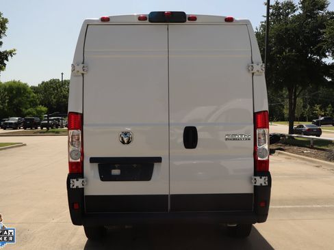 Used 2024 RAM ProMaster 2500 w/ Convenience Group FWD image 4