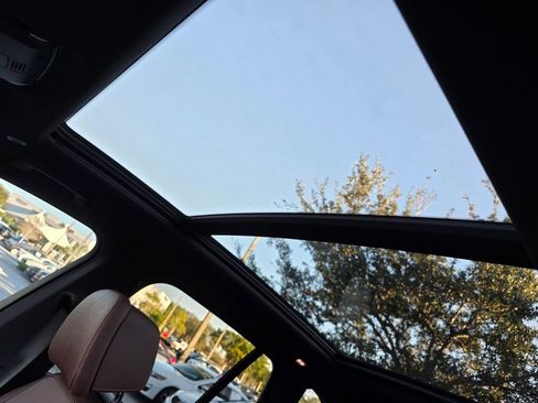 Used 2021 BMW X5 xDrive40i w/ Premium Package image 12