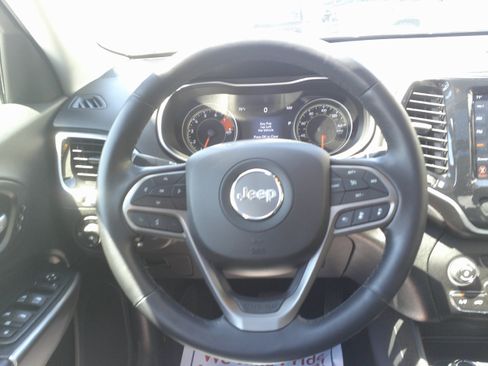 Used 2021 Jeep Cherokee Limited AWD/4WD image 23
