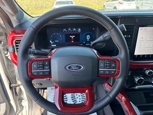 Used 2025 Ford F250 Lariat w/ Lariat Ultimate Package AWD/4WD image 15