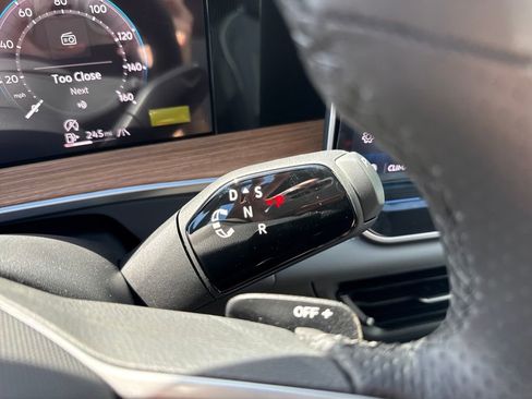 New 2026 Volkswagen Tiguan SEL R-Line image 16