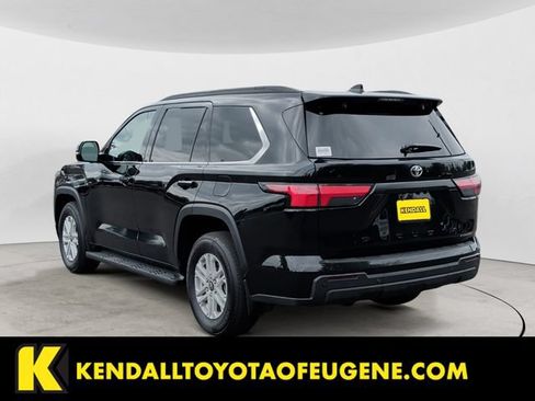Used 2025 Toyota Sequoia SR5 AWD/4WD image 7
