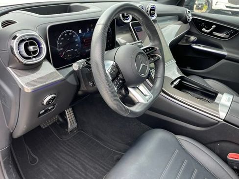 Used 2024 Mercedes-Benz GLC 43 AMG 4MATIC w/ Driver Assistance Package image 21