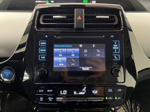 Used 2019 Toyota Prius LE FWD image 19