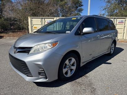Used 2018 Toyota Sienna LE