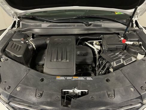 Used 2017 Chevrolet Equinox LT w/ Convenience Package AWD/4WD image 8