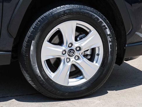 Used 2020 Toyota RAV4 XLE w/ Convenience Package FWD image 54