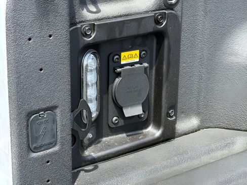 Used 2025 Ford Maverick Lobo AWD/4WD image 19