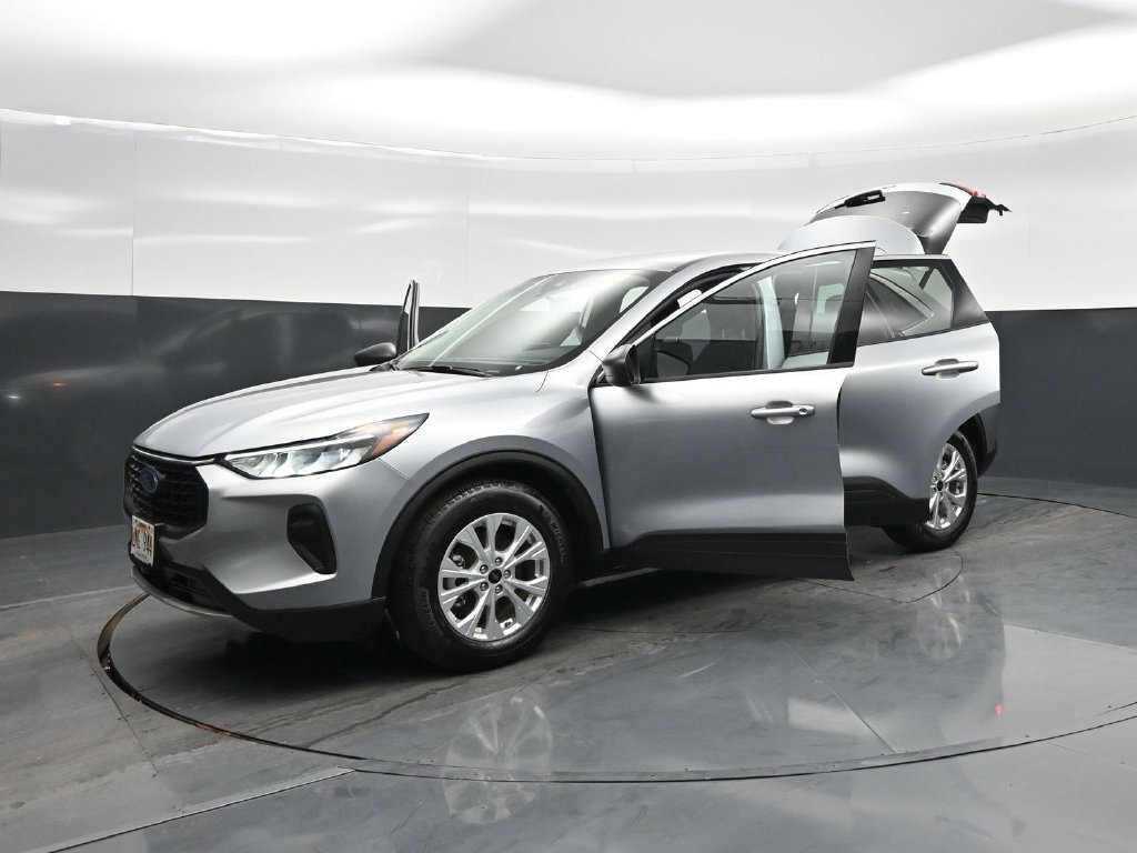 Used 2024 Ford Escape Active FWD image 29