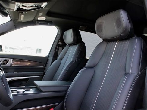 New 2026 Cadillac Vistiq Luxury w/ LPO, Floor Liner Package image 17