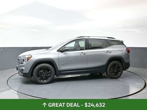 Used 2023 GMC Terrain AT4 image 10