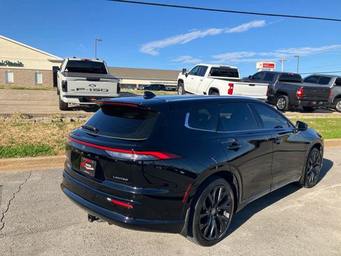 Used 2025 Toyota Crown Signia Limited image 7