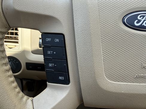 Used 2009 Ford Escape XLT FWD image 23