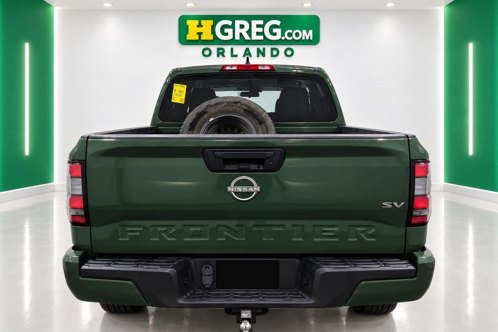 Used 2023 Nissan Frontier SV w/ Tow Package RWD image 8