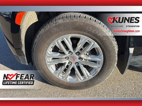 Used 2024 GMC Yukon SLT image 16
