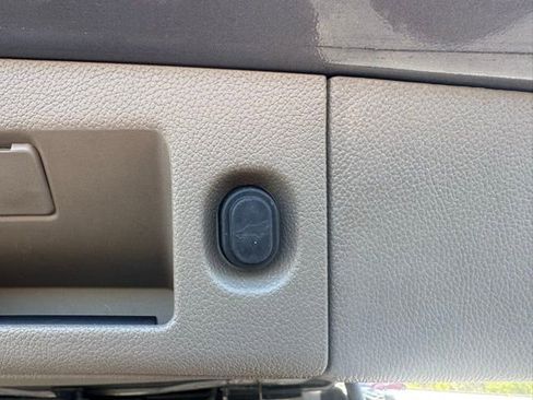 Used 2017 Chevrolet Tahoe LT w/ LT Signature Package image 12